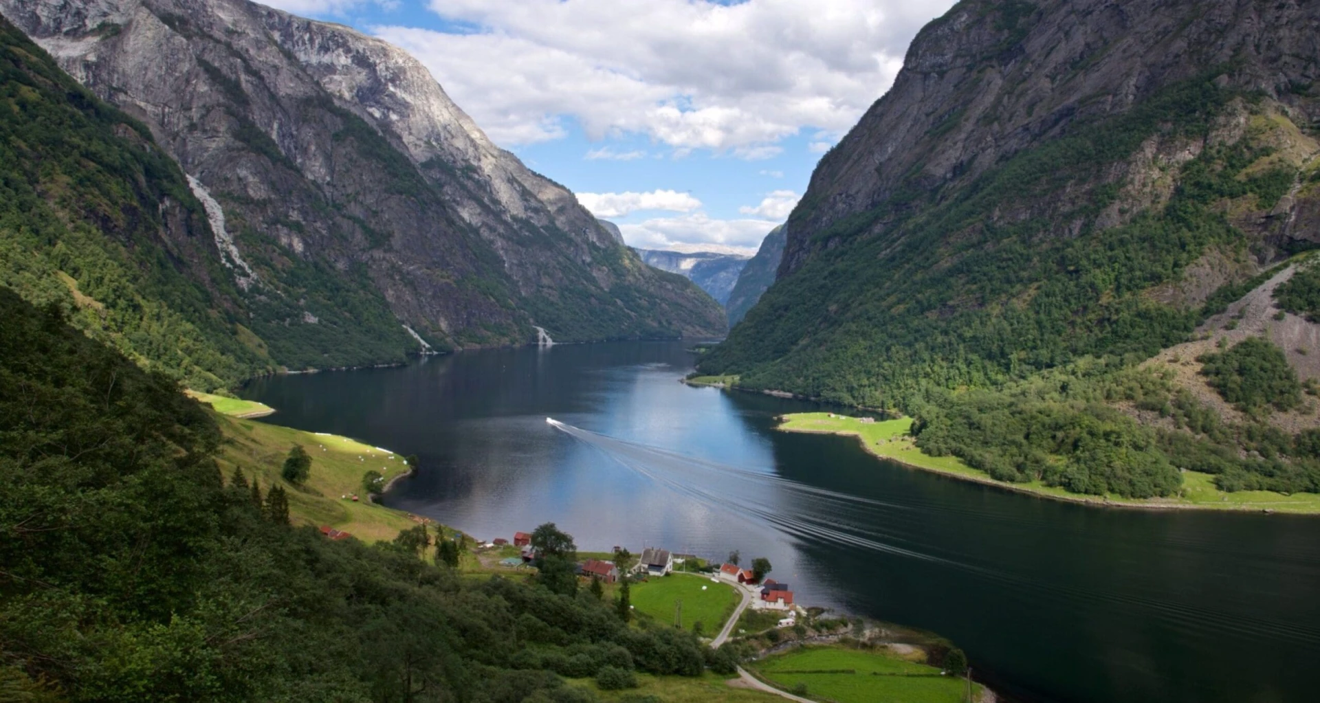 Tierras de Noruega con Hurtigruten |   21 y 30 JUL y 12 AGO
