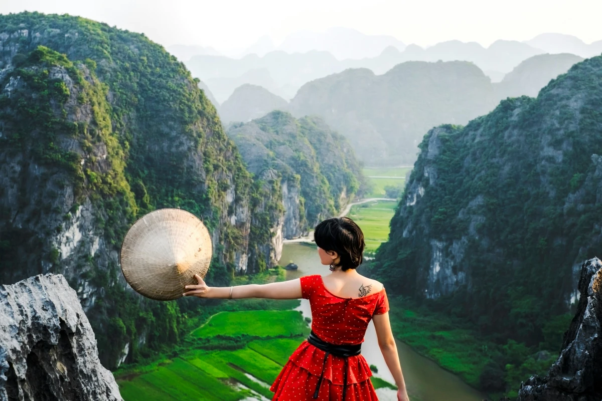RAICES DE VIETNAM Y SAPA  | MAY - OCT 26