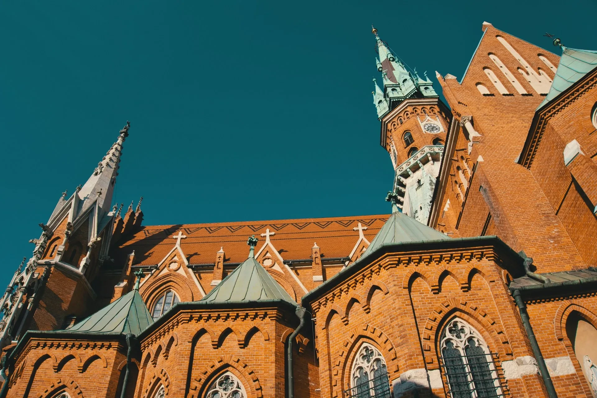 Cracovia en el Puente de Diciembre desde Oporto | 4-8 DIC 26