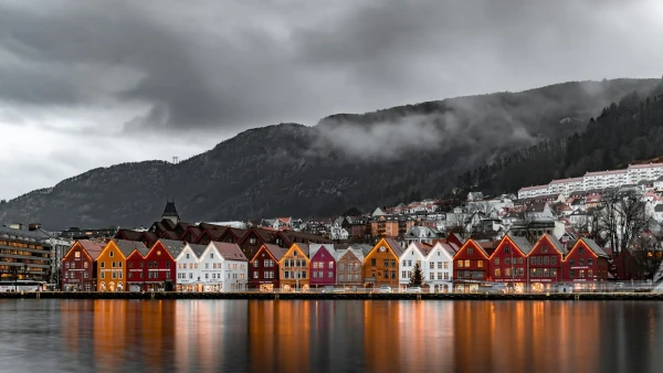 NORUEGA: Maravillas de los fiordos desde Oslo | 25 JUN 27