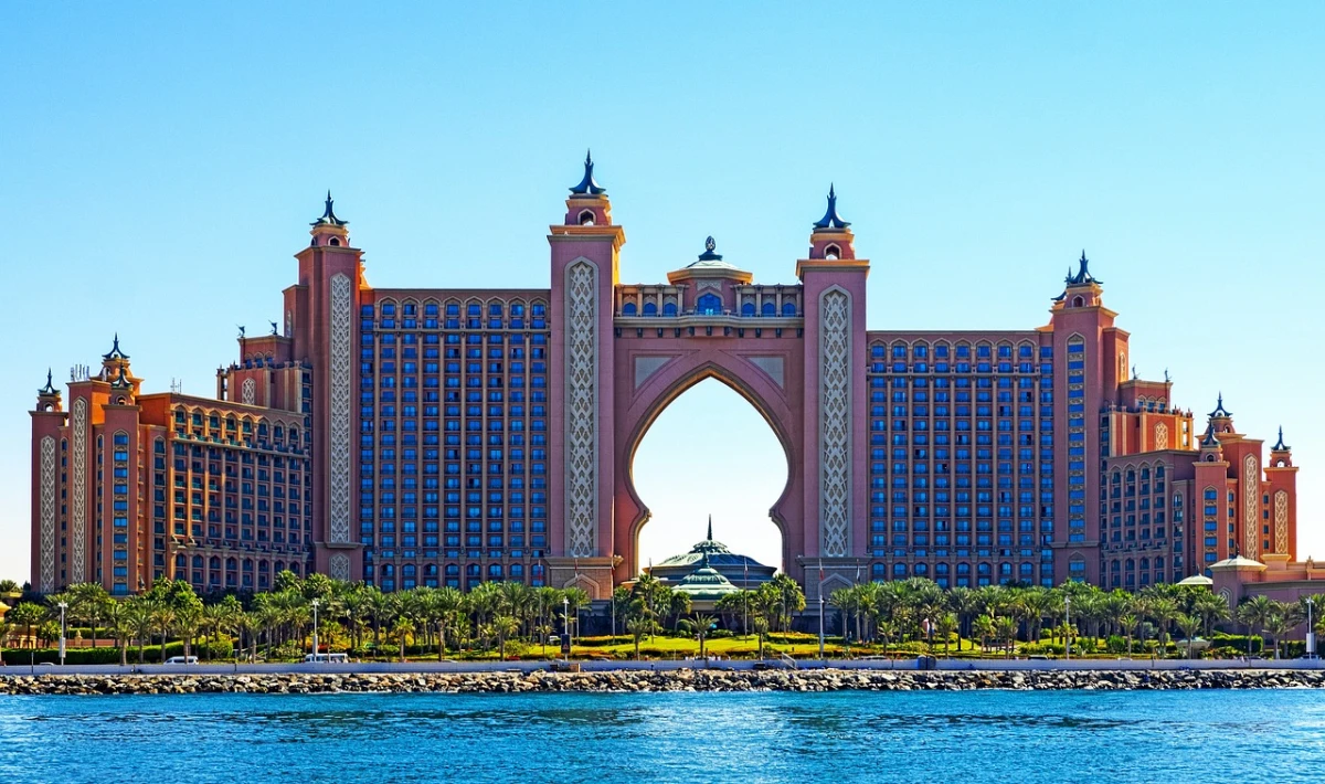 Hola Dubai
