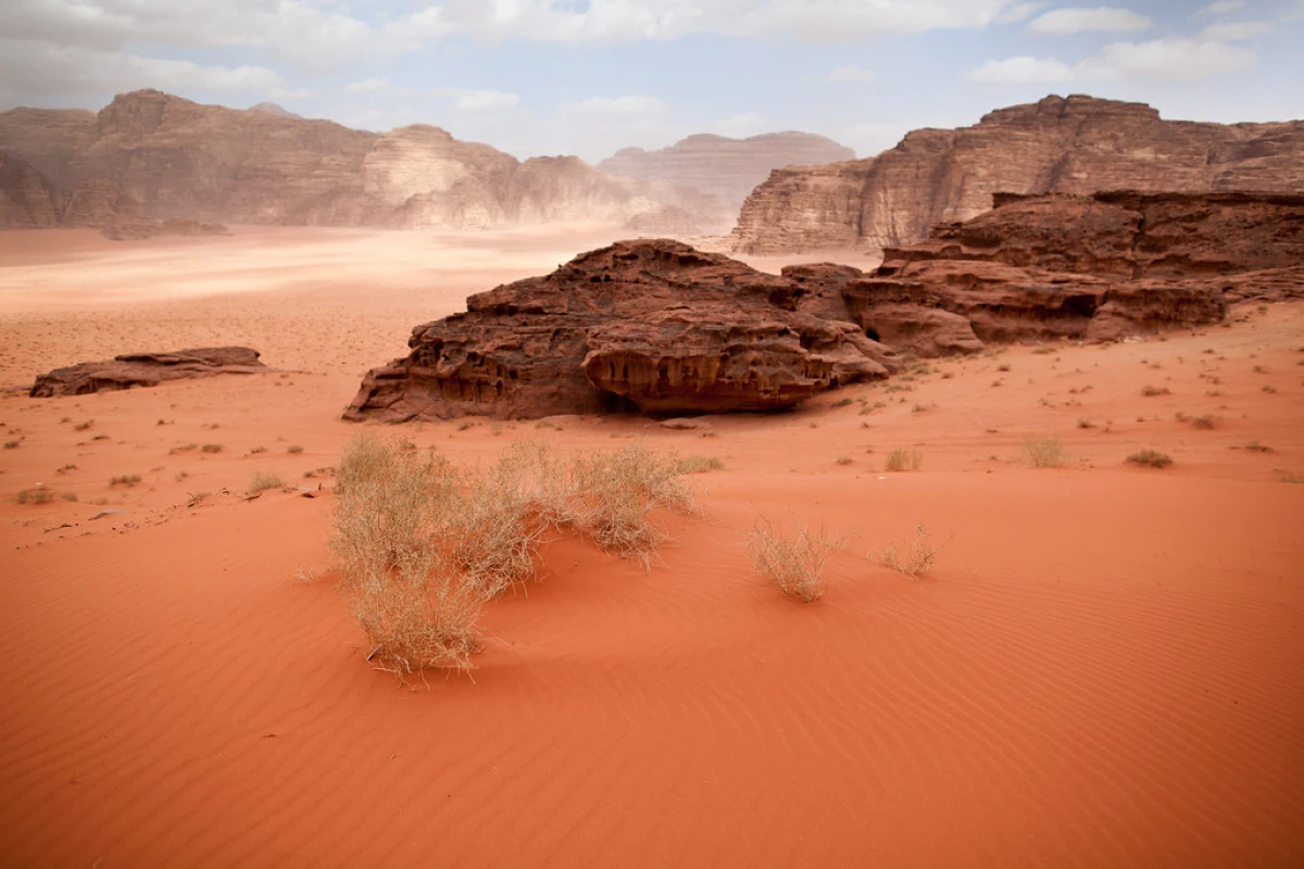 El valle de la Luna y Mar Muerto |  MAR 26 - ENE 27