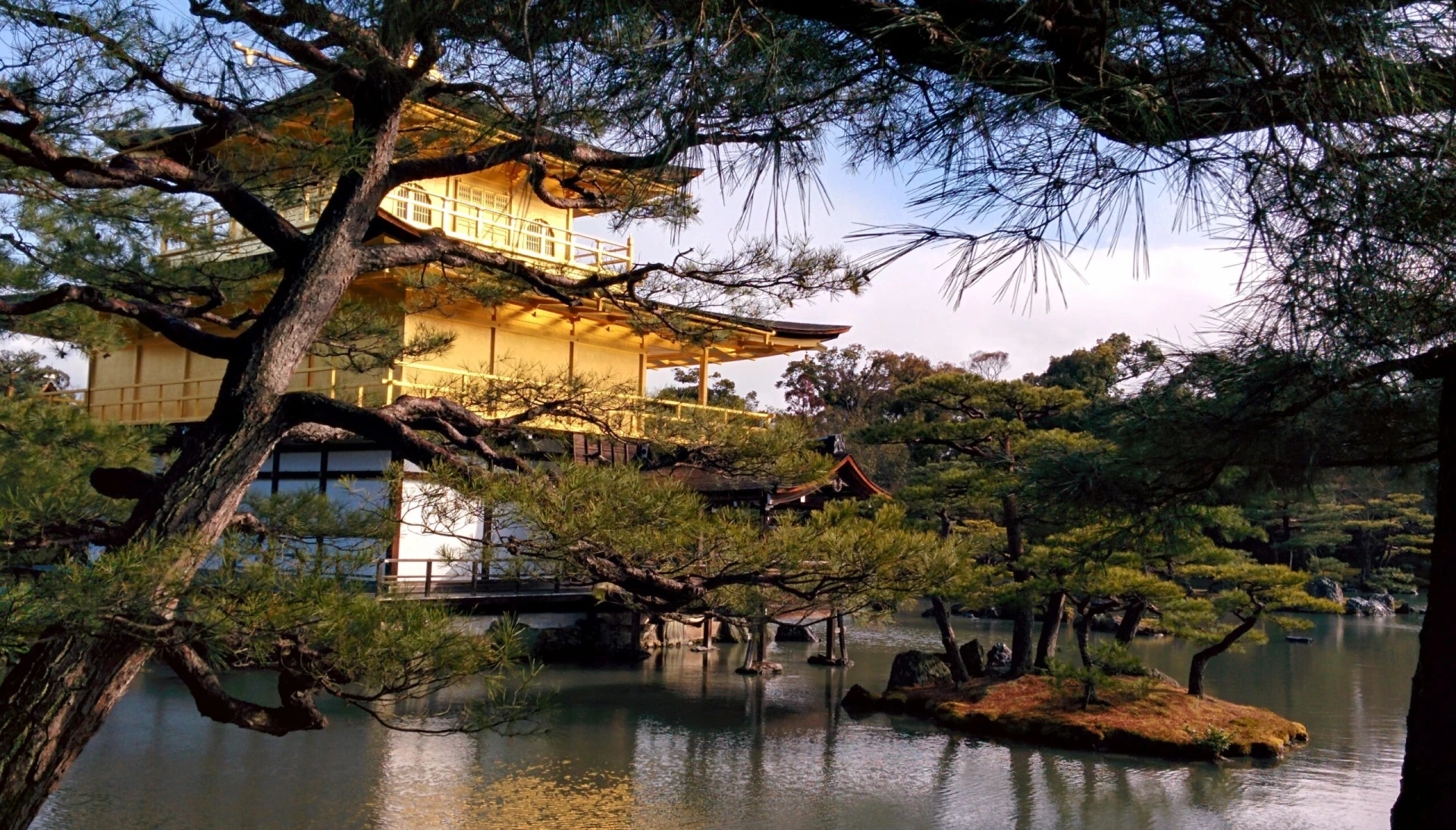 Tentaciones de Japón | ABR 26 - MAR 27