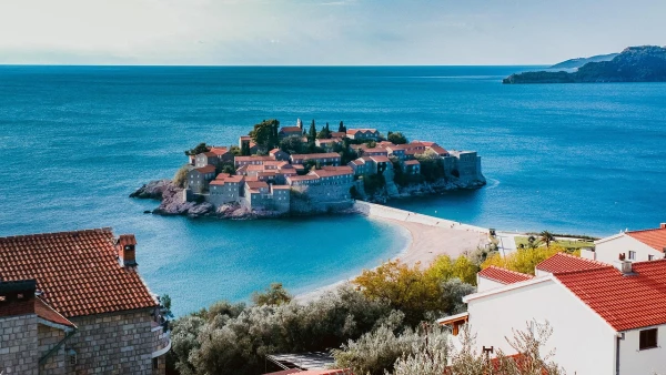 Albania y Montenegro |  MAR-OCT 26