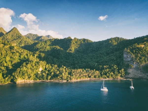 NAVEGANDO POR EL CARIBE